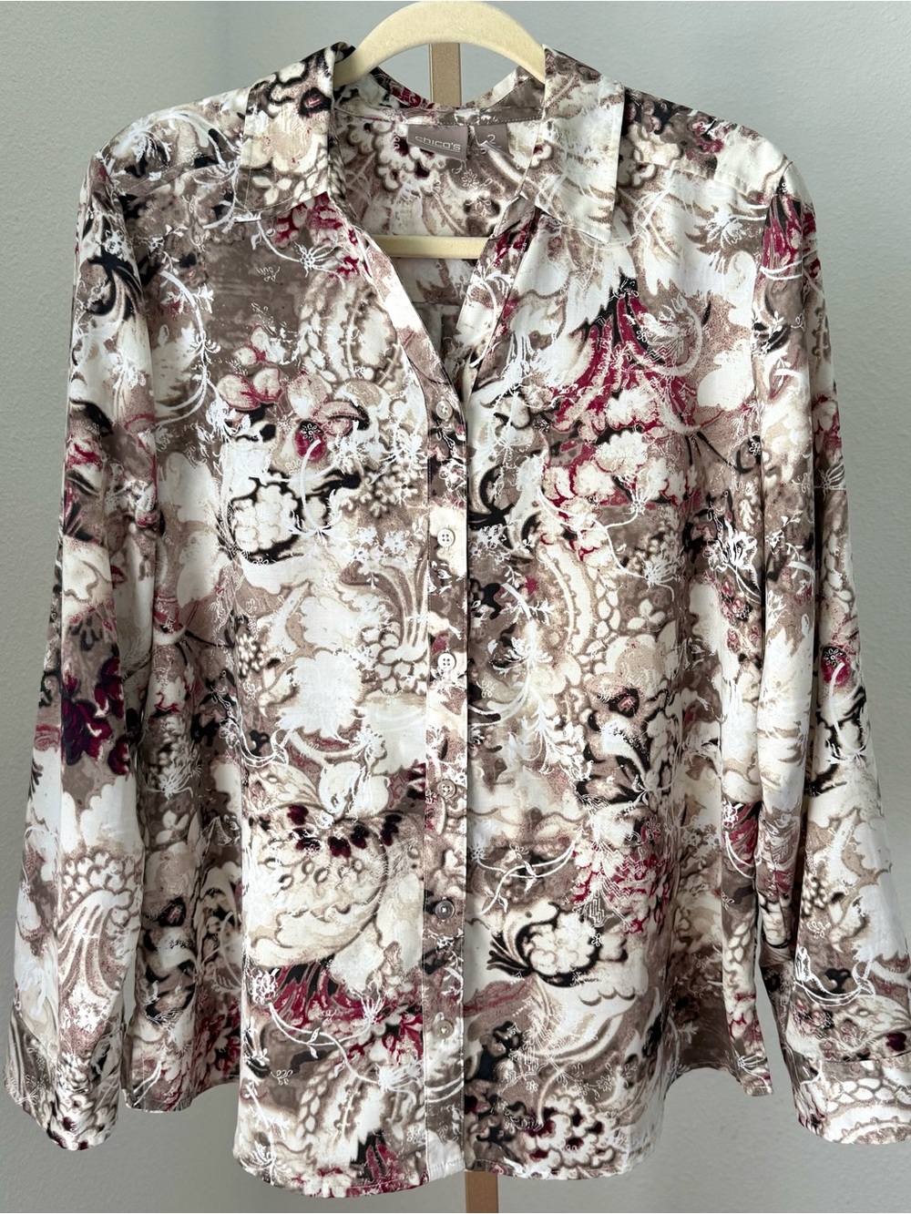 Chico’s Cream Brown Burgundy Floral Women’s Fall Blouse Soft Workwear Size 2/L